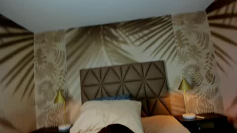 Scarleet online show from March 16, 7:50 pm