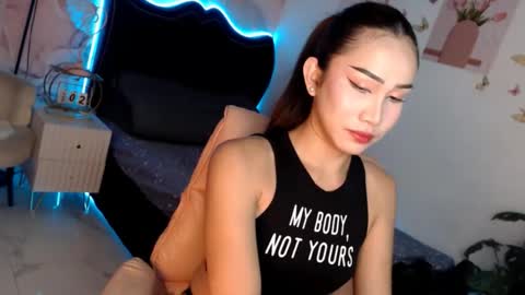 Vanessa online show from November 1, 5:10 pm