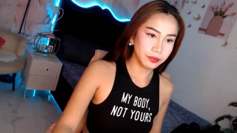 Vanessa online show from November 2, 7:01 pm