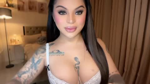 tan online show from July 23, 9:40 am