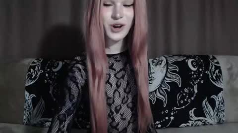 Nextdoor Princess online show from February 14, 5:37 am