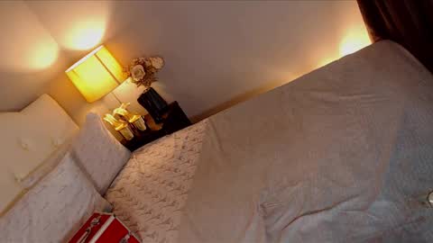 Ella online show from January 22, 10:40 am