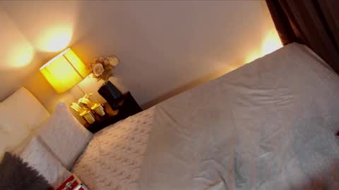 Ella online show from January 23, 9:50 am