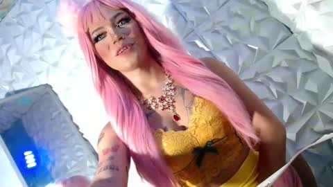 sexyhotbabe18 online show from September 28, 4:00 am