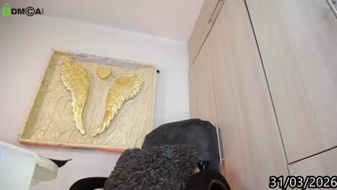    online show from April 1, 4:25 am