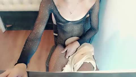 sexyshinixx online show from September 27, 5:16 am