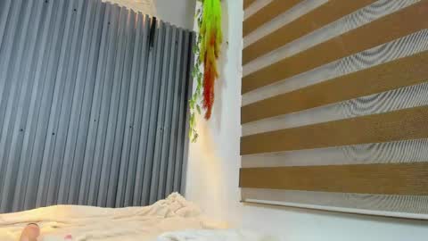 shammy_rosse online show from May 24, 5:04 am
