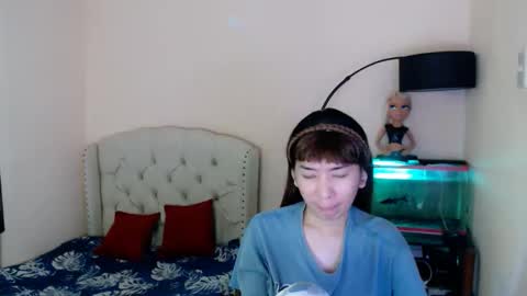 SHANTA FOX  s online show from April 1, 2:35 am