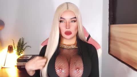 sheenafrost online show from March 12, 5:40 pm