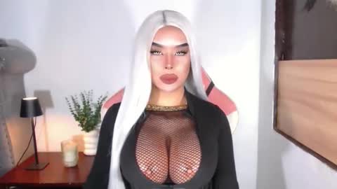 sheenafrost online show from March 21, 5:40 pm