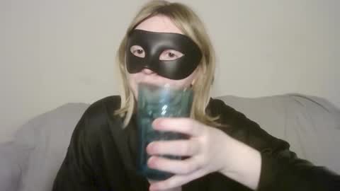 SHY TYLER online show from November 22, 7:05 pm