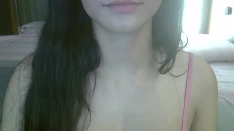 skinnykittencam online show from April 29, 4:17 am