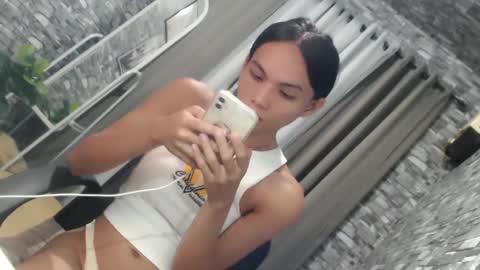 CHIE CHIE online show from February 18, 10:25 pm