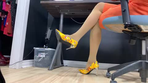 MISS SISSY CHERI online show from March 31, 4:31 pm