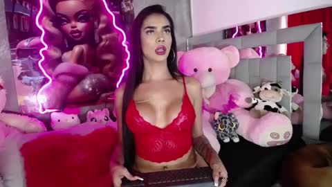 instagram    evalunavelez1. online show from September 29, 10:42 pm