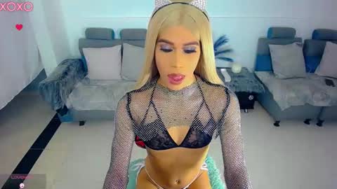 sophie_vall online show from January 19, 2:09 am