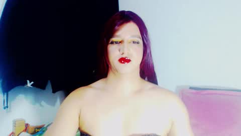 sophiehillsxo online show from February 9, 4:19 am