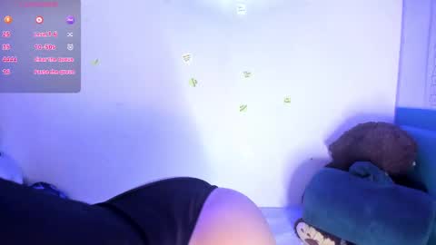 Snapshot of star_darling chatting on October 14, 1:17 am S T A R online show from October 14, 1:17 am