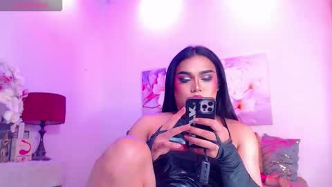 CALL ME STELLA online show from March 14, 10:30 am