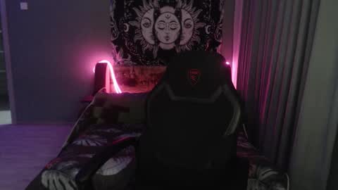 Steve online show from December 5, 6:58 pm