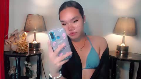 lexie online show from December 5, 1:17 pm