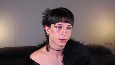 Angel  online show from November 30, 8:28 am