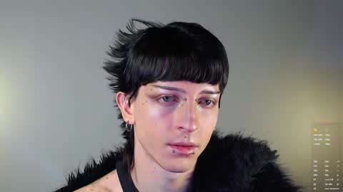 Angel  online show from December 5, 10:10 am