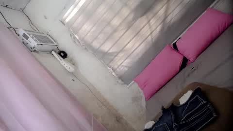 sunny_sexie online show from May 21, 5:58 am