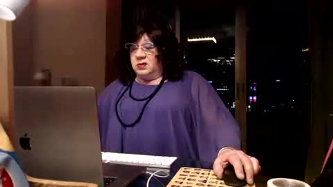 My name is Sissy or more fully Suzanna Aprilia Maria Mariquita Catarina Chinita Banci. Soy una puta - que chimba ladybug online show from December 2, 1:36 pm