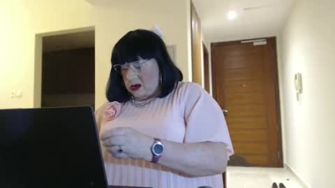 My name is Sissy or more fully Suzanna Aprilia Maria Mariquita Catarina Chinita Banci. Soy una puta - que chimba ladybug online show from April 10, 2:45 pm