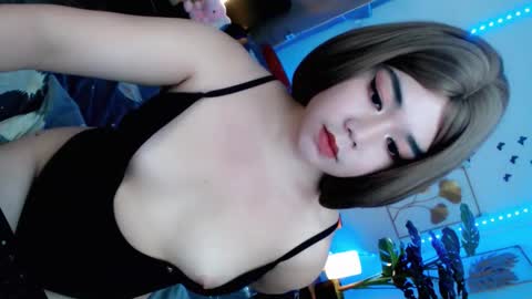 May online show from March 5, 6:35 pm