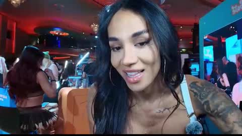 Laura Saenz  Geminis online show from January 17, 12:07 am