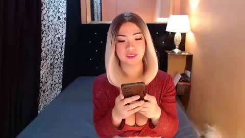 Ms trixiee online show from April 10, 11:54 pm