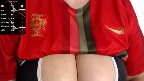 tarrant_ online show from November 2, 10:52 pm