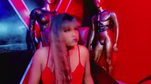 taylor__smith_ online show from April 7, 11:44 am