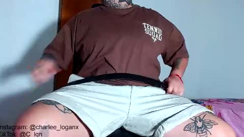 Charlee He online show from April 16, 12:55 am