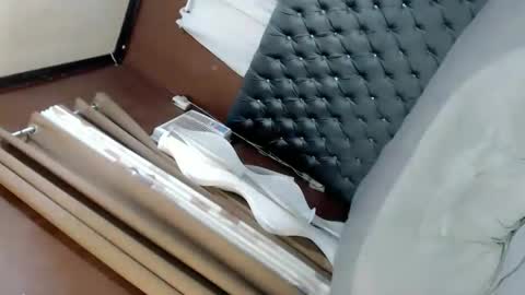 EVA GLASSCOTT online show from February 9, 7:16 am