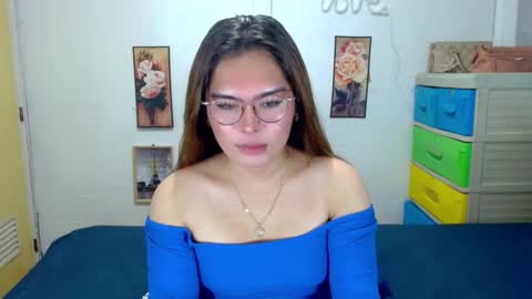 tgirlselena online show from November 10, 9:38 pm