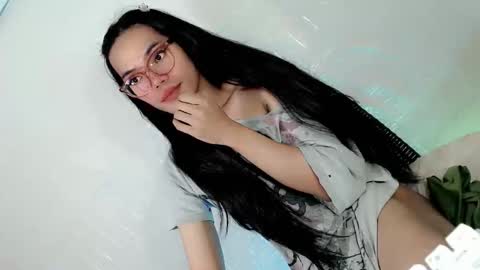 the_horny_bella online show from April 9, 5:41 pm