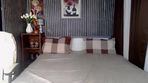 IG Lisa Avery Monroe online show from February 8, 6:08 am