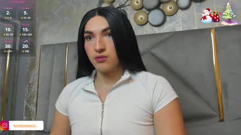 Snapshot of tomlondon_ chatting on December 28, 11:52 am online show from December 28, 11:52 am