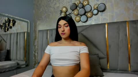 Snapshot of tomlondon_ chatting on December 30, 11:59 am online show from December 30, 11:59 am