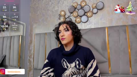 Snapshot of tomlondon_ chatting on January 12, 12:01 pm online show from January 12, 12:01 pm