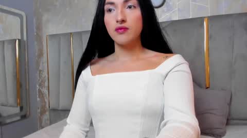 Snapshot of tomlondon_ chatting on January 20, 11:35 am online show from January 20, 11:35 am