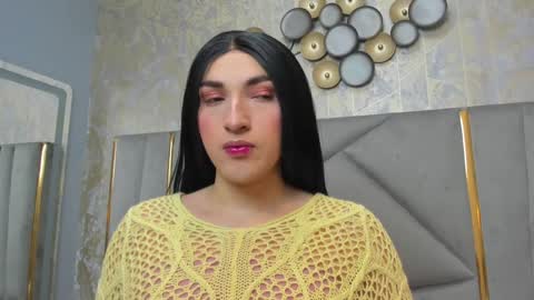 Snapshot of tomlondon_ chatting on February 7, 11:45 am online show from February 7, 11:45 am