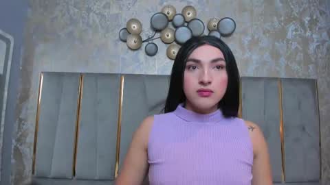 Snapshot of tomlondon_ chatting on February 9, 11:47 am online show from February 9, 11:47 am