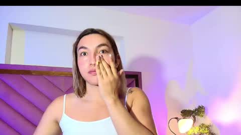 Snapshot of tomlondon_ chatting on September 9, 12:15 pm online show from September 9, 12:15 pm