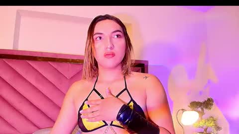 Snapshot of tomlondon_ chatting on September 19, 12:55 pm online show from September 19, 12:55 pm