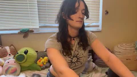 treecups online show from February 27, 10:38 pm