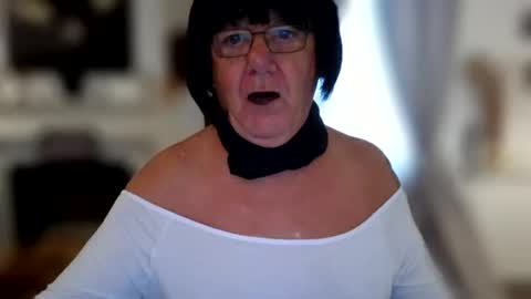 trinity1011 online show from September 27, 7:17 am